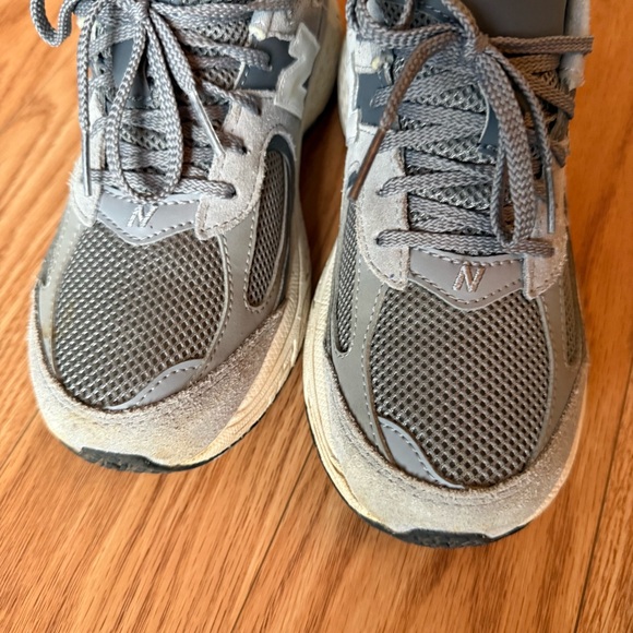 New Balance Gray and White Sneakers - Picture 15 of 16